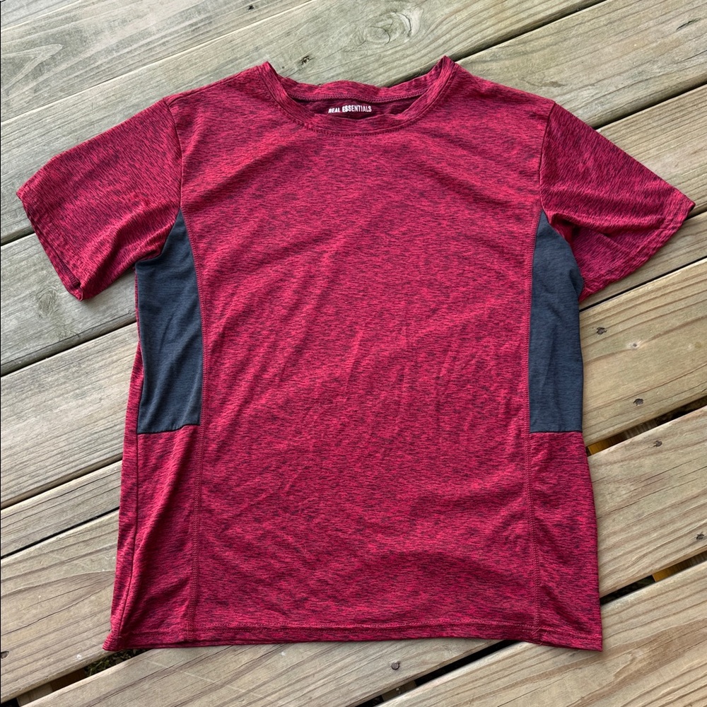 Real Essentials Large Red Black Crewneck Short Sleeve T-Shirt Activewear